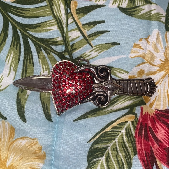 Heart & dagger belt buckle - Picture 1 of 3